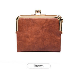 Γυναικείο ρετρό δερμάτινο πορτοφόλι με μεταλλικό κούμπωμα - πολλά διαμερίσματα