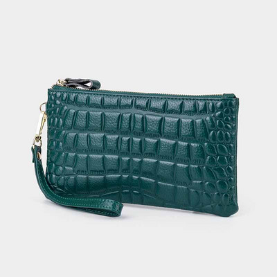 Sieviešu maks ar reljefu ādu un īsiem rokturiem