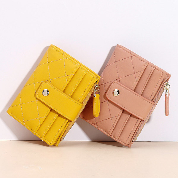 Sieviešu maks ar monētu nodalījumu un metāla aizdari