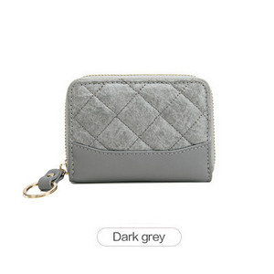 Mazs sieviešu maciņš dokumentiem vairākās krāsās