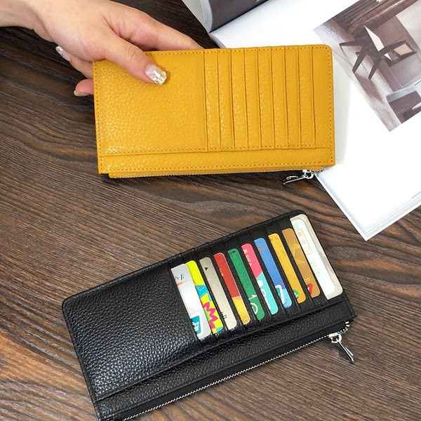 Sieviešu maks ar rāvējslēdzēju un karšu nodalījumiem