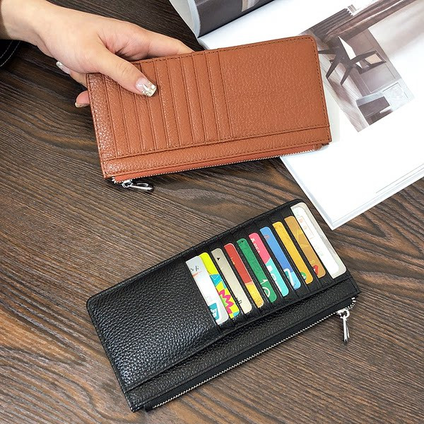 Sieviešu maks ar rāvējslēdzēju un karšu nodalījumiem