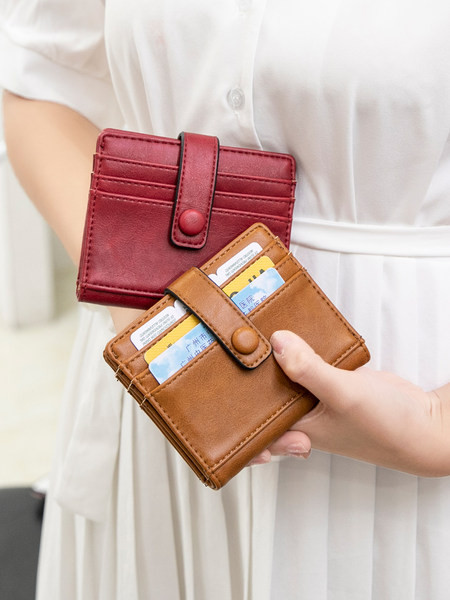 Mini sieviešu maks ar debetkaršu nodalījumiem - eko āda