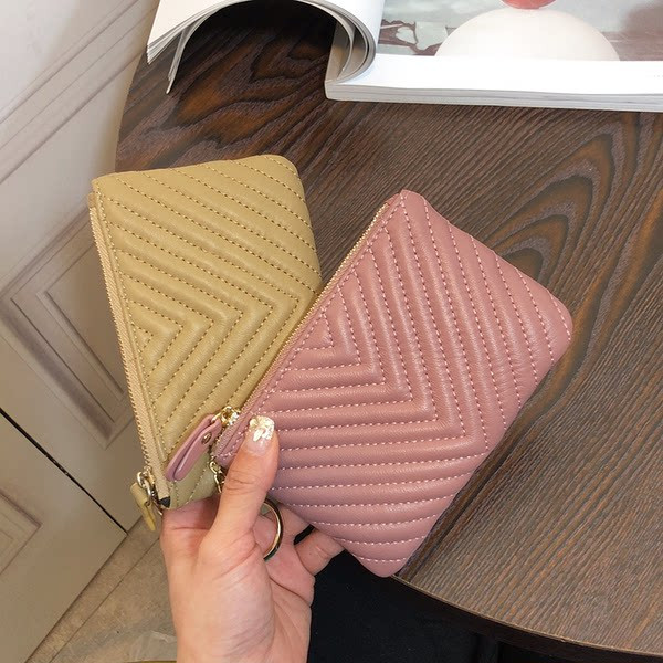 Γυναικείο μικρό πορτοφόλι από μαλακό οικολογικό δέρμα με φερμουάρ