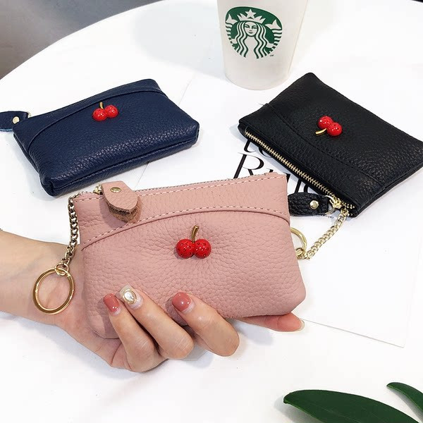 Sieviešu ādas maks ar 3D elementu un monētu kabatu