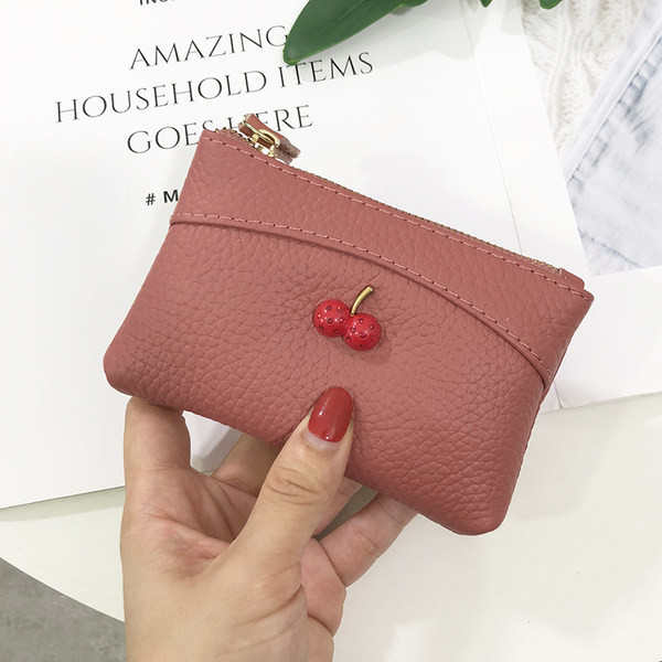 Sieviešu ādas maks ar 3D elementu un monētu kabatu