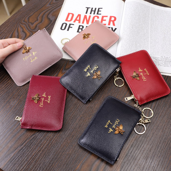 Sieviešu maks no eko ādas ar metāla apdari - ar rāvējslēdzēju