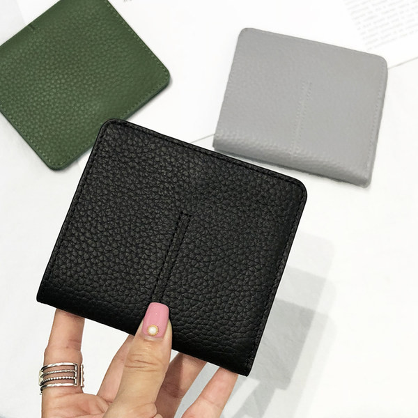 Sieviešu mini maks kredītkartēm un dokumentiem