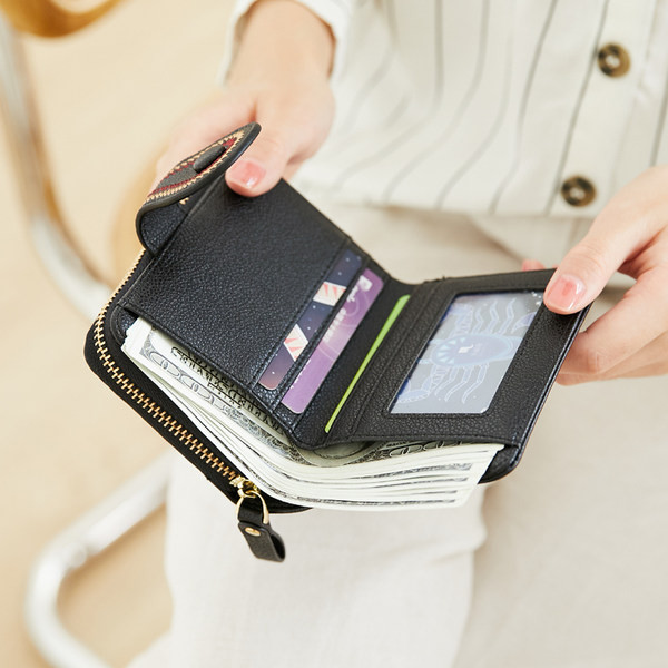 Salokāms sieviešu ādas maks ar monētu nodalījumu