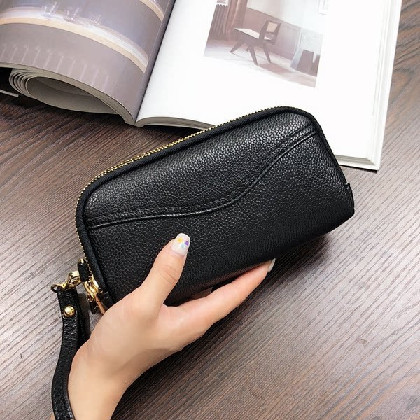 Sieviešu maks no eko ādas ar tīru modeļa rokturi