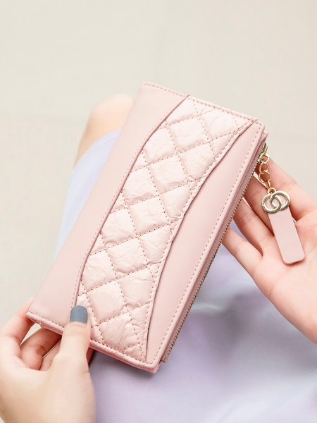 Sieviešu maks ar rāvējslēdzēju un metāla aizdari - vairākās krāsās