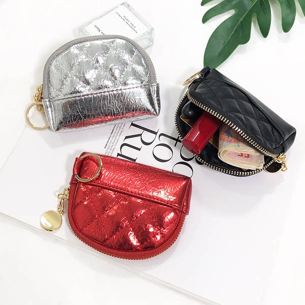 Geanta de dama din piele ecologica cu pandantiv