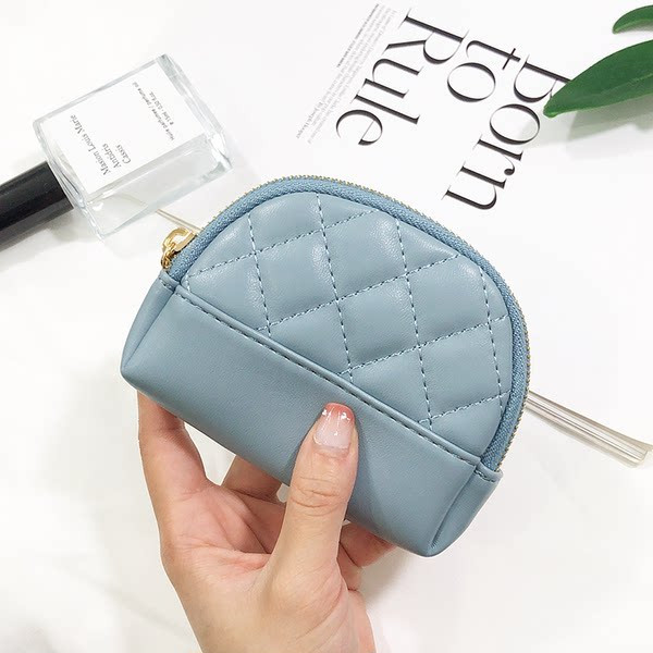 Geanta de dama din piele ecologica cu pandantiv