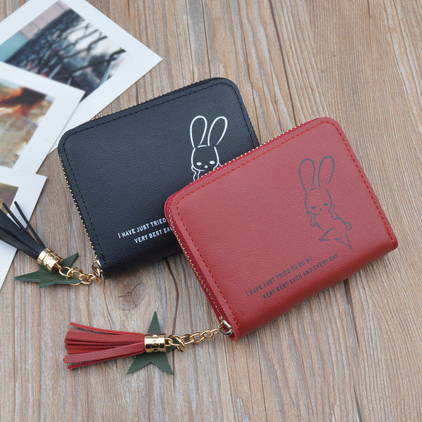 Sieviešu mazais maciņš ar zaķa un pušķu aplikāciju