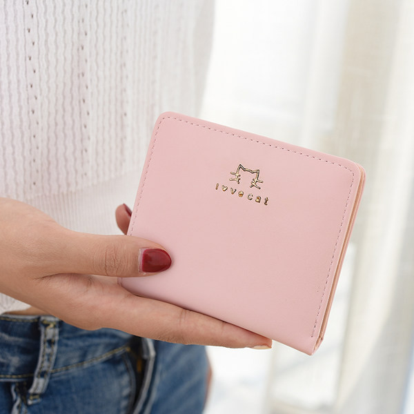 Neliels sieviešu maciņš no eko ādas