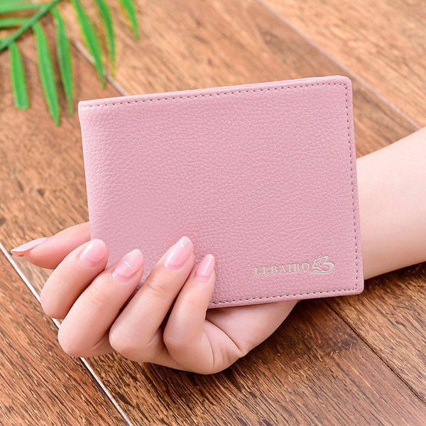 Daudzfunkcionāls sieviešu maks no mākslīgās ādas - vairāki nodalījumi