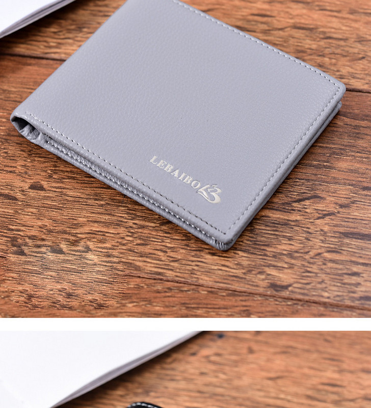 Daudzfunkcionāls sieviešu maks no mākslīgās ādas - vairāki nodalījumi