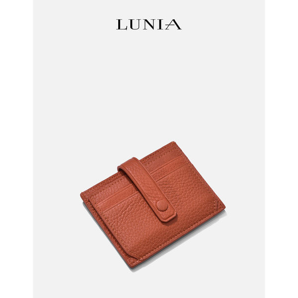 Sieviešu ādas maciņš dokumentiem un debetkartēm