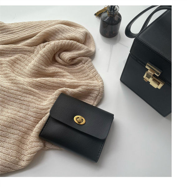 Portofel de dama din piele ecologica cu inchizatoare metalica model uni