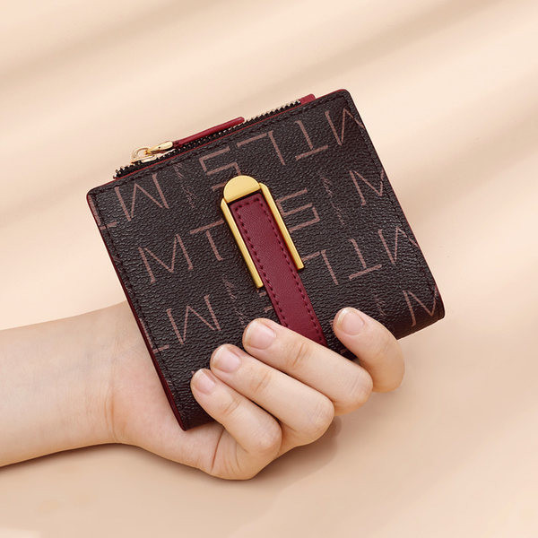 Daudzfunkcionāls mini sieviešu maks ar metāla aizdari un monētu kabatu