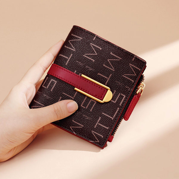 Daudzfunkcionāls mini sieviešu maks ar metāla aizdari un monētu kabatu