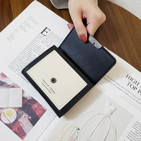 Jauna modeļa sieviešu maks no eko ādas ar uzrakstu un metāla aizdari