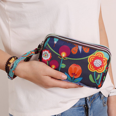 Portofel de dama colorat cu maner si fermoar