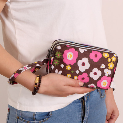 Portofel de dama colorat cu maner si fermoar