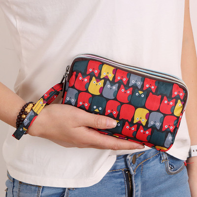 Portofel de dama colorat cu maner si fermoar