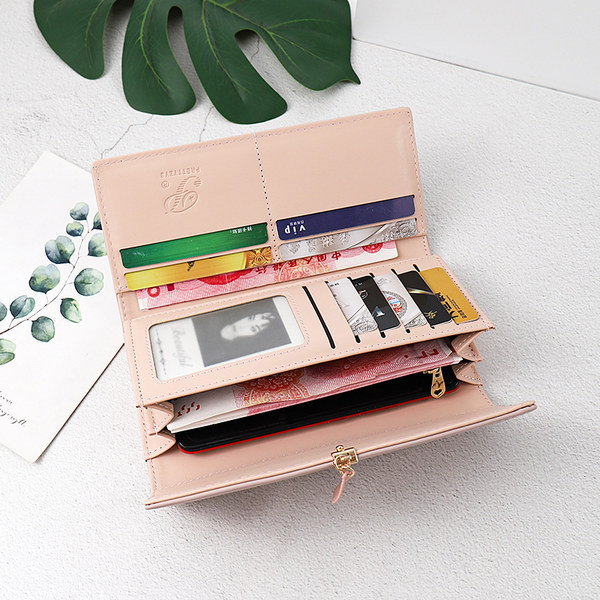 Sieviešu ikdienas maciņš ar metāla kulonu vairākās krāsās