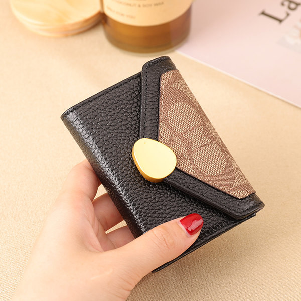 Sieviešu ādas maks ar metāla aizdari