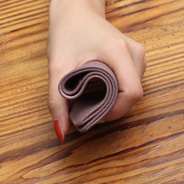 Sieviešu mini maks no eko ādas ar pogas aizdari