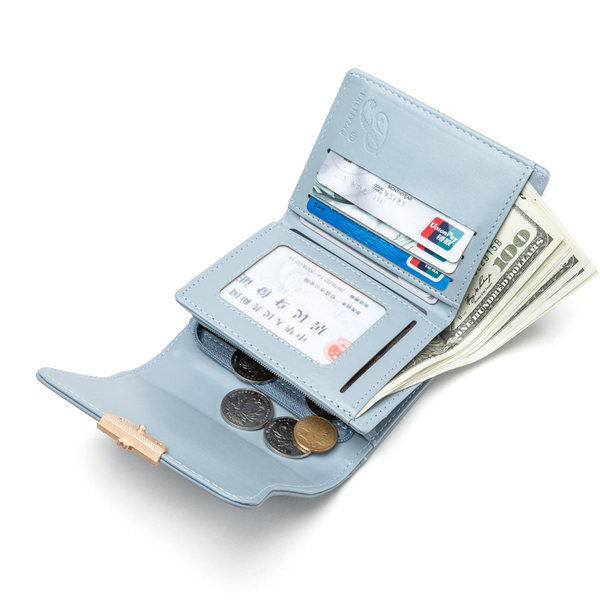 Sieviešu ādas maks ar metāla aizdari un uzrakstu