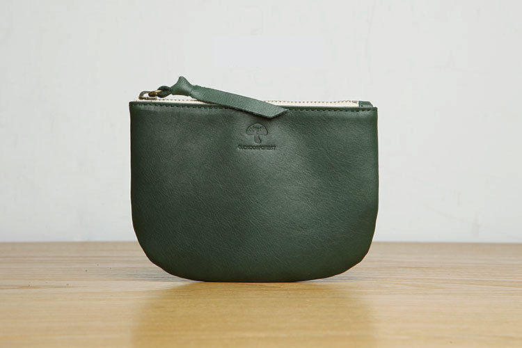 Maza sieviešu monētu somiņa ar rāvējslēdzēju