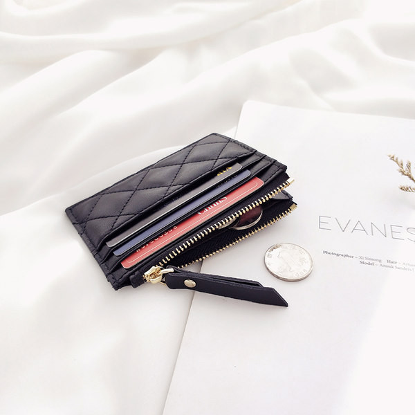 Neliels maks no mākslīgās ādas - vairāki nodalījumi