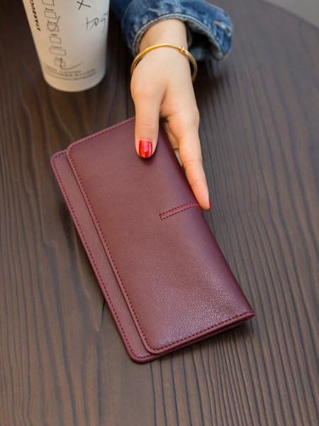 Moderns sieviešu maks no eko ādas