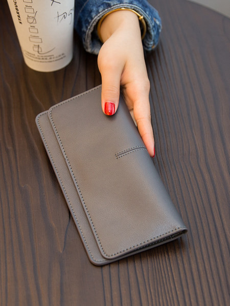 Moderns sieviešu maks no eko ādas