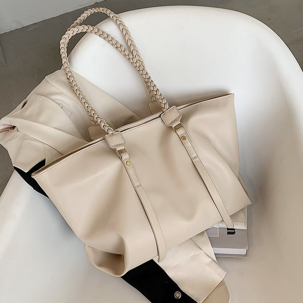 Moderna sieviešu soma ar īsiem rokturiem trīs krāsu eko ādas krāsās