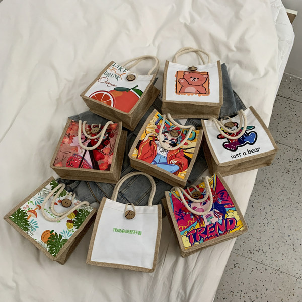 Sieviešu audekla soma ar aplikācijām