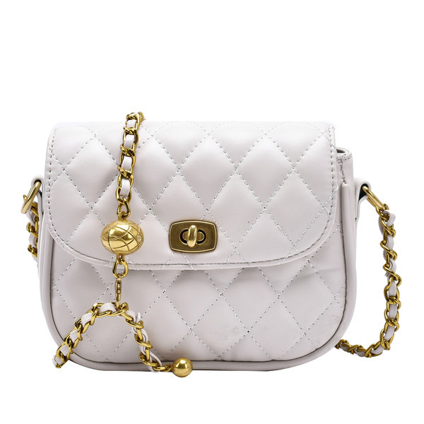 Maza sieviešu soma no eko ādas ar metāla ķēdīti