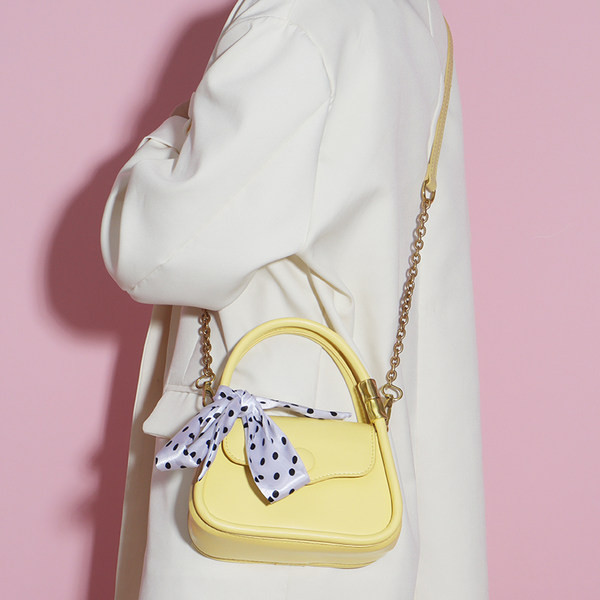 Jauna modeļa eko-ādas soma ar lenti un metāla rokturi