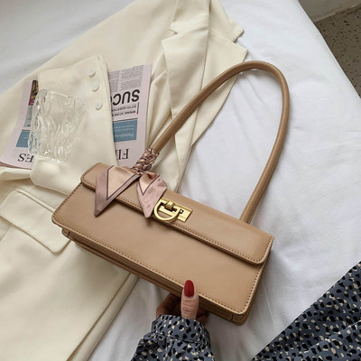 Moderna sieviešu soma ar īsu rokturi - eko āda