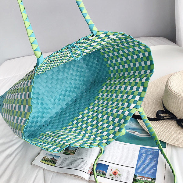 Μεγάλη τσάντα κατάλληλη για την  παραλία και καθημερινή ζωή