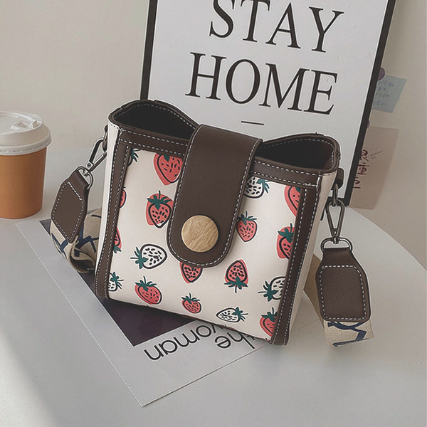 Sieviešu soma ar tekstila ķēdīti vairākās krāsās