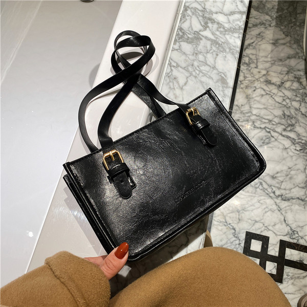 Geanta de dama model nou din piele cu catarame de umar