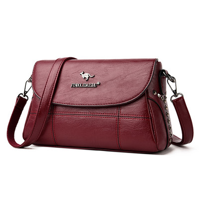 Moteriška rankinė su metaliniu elementu iš eko odos