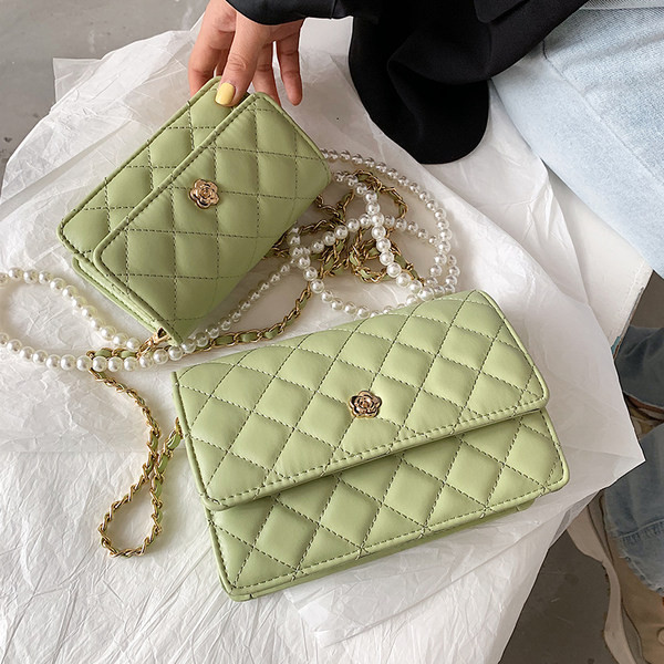 Geanta de dama moderna cu perle - doua modele