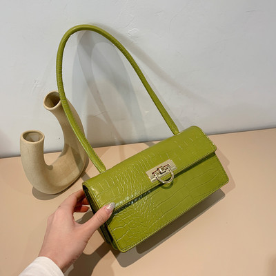 Geanta mica dreptunghiulara in stil retro