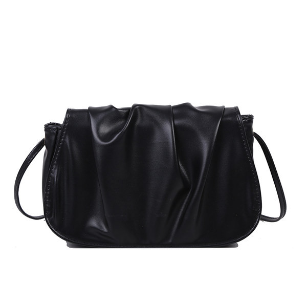 O geantă mică din piele cu mâner lung în mai multe culori