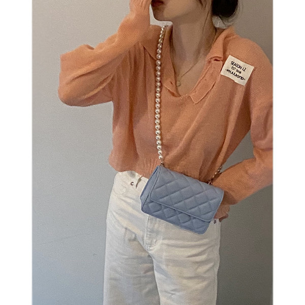 Jauna modeļa maza sieviešu soma ar pērļu rokturi